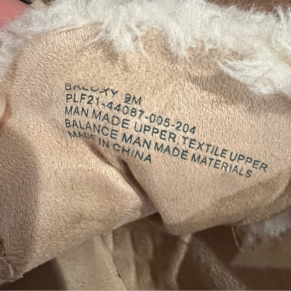 Wonderly Baluxy Booties Blue Faux Fur Size  9 - Picture 9 of 10